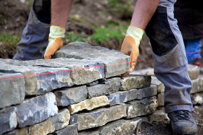 stone-wall-construction
